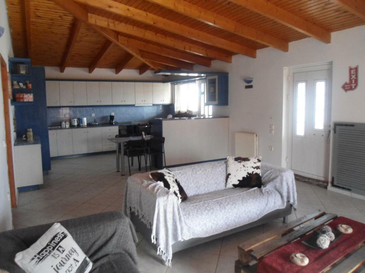 Sunny Apartment 15 Min From Airport And Sea Артеміда Екстер'єр фото