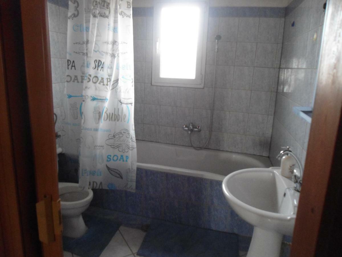 Sunny Apartment 15 Min From Airport And Sea Артеміда Екстер'єр фото