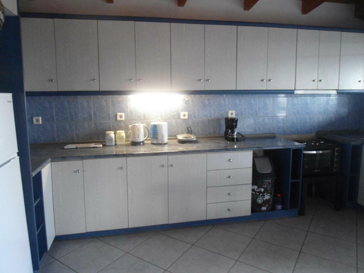 Sunny Apartment 15 Min From Airport And Sea Артеміда Екстер'єр фото